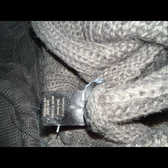 WOMAN’S MANDEE SHORT SLEEVE SWEATER SIZE SMALL - Picture 4 of 7